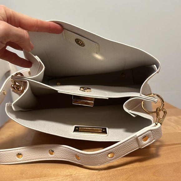 Lulus white and gold purse - Picture 3 of 4